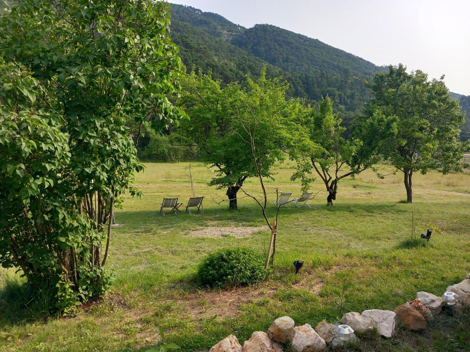 Gite La Mountagna Peyroules Exterior photo